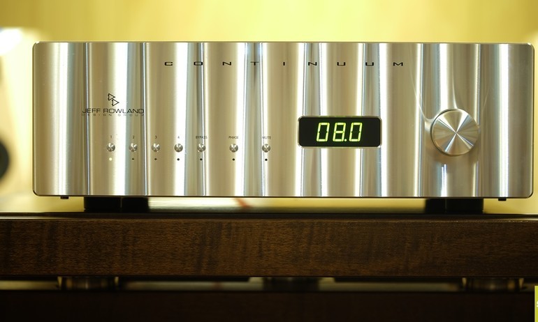 Jeff Rowland Continuum S2: Ampli tích hợp class D đẳng cấp